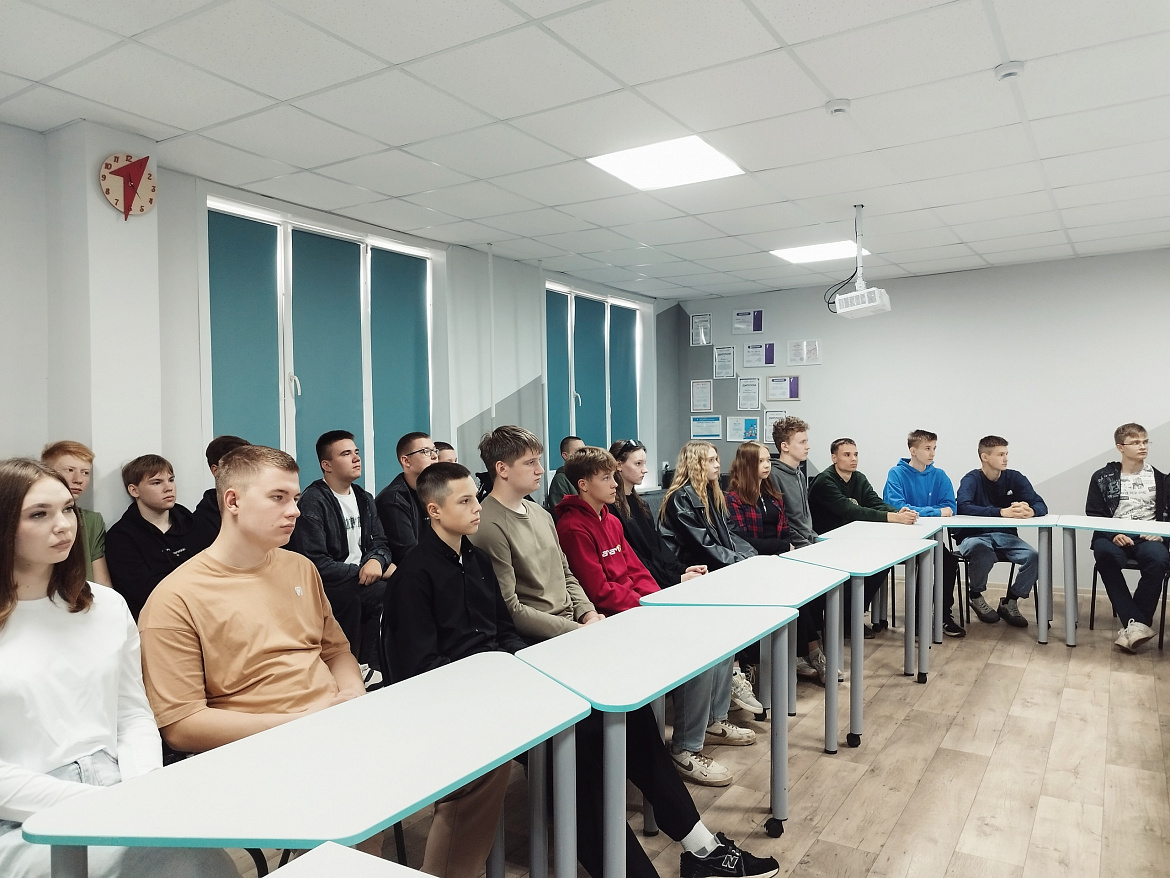 Просмотр патриотического фильма «Через века — помните!»