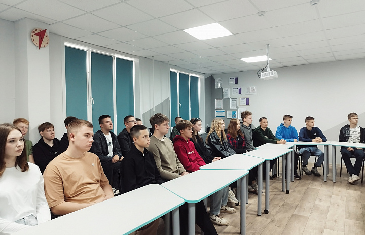 Просмотр патриотического фильма «Через века — помните!»