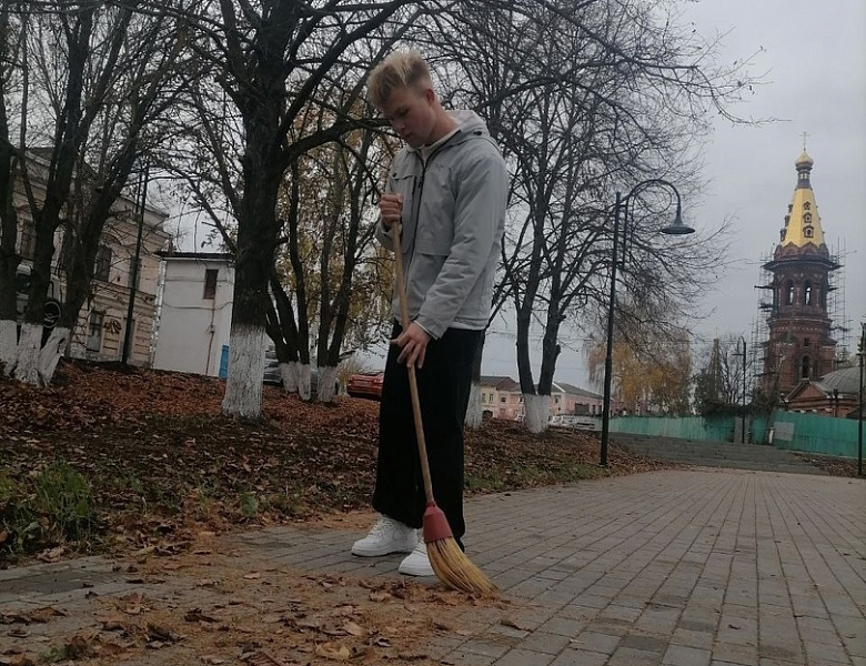  Субботник на Обелиске
