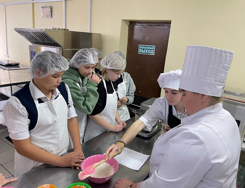 Учащиеся Напльновской  школы посетили колледж