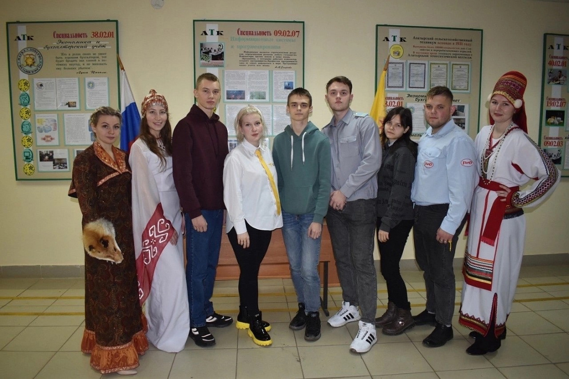 "Движение Первых" в деле народного единства
