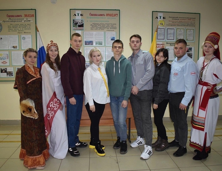 "Движение Первых" в деле народного единства
