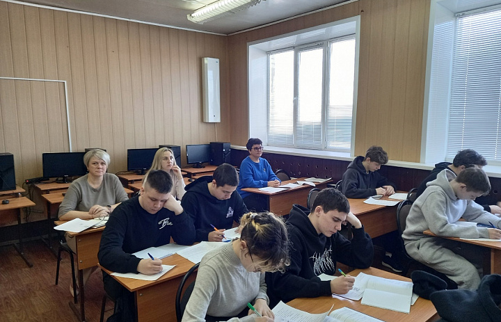  Открытое занятие на тему «Обобщающий урок по теме «Производная функции»