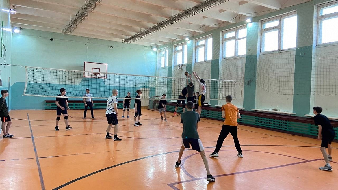 Волейбол на занятиях спортивного кружка