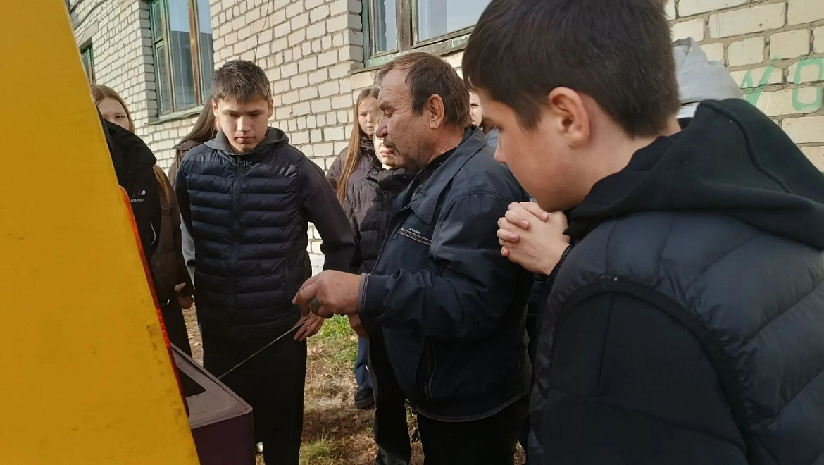 От школьной парты — за руль ЧЕТРА: день профориентации в Алатырском колледже