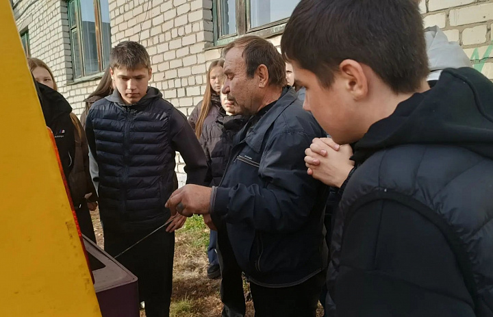 От школьной парты — за руль ЧЕТРА: день профориентации в Алатырском колледже