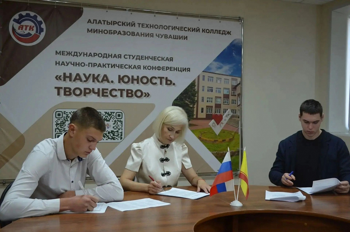 Новый шаг в профессию: подписаны договоры о целевом обучении
