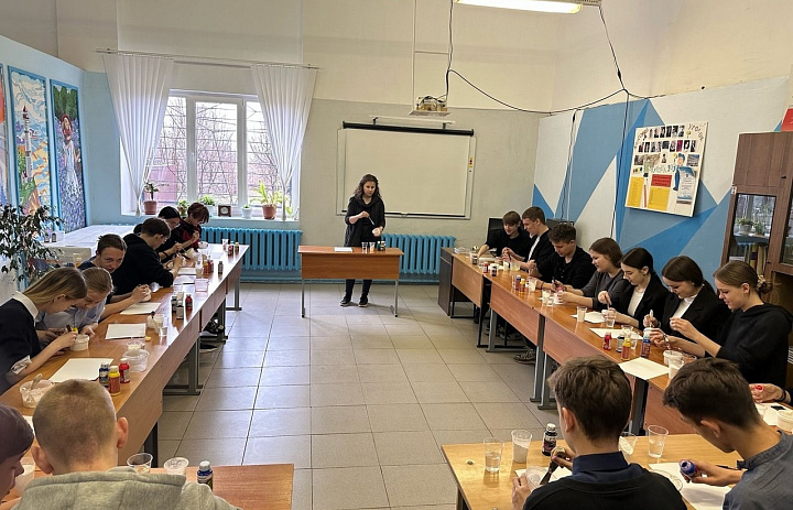 Создание уникального настенного панно с весенним мотивом