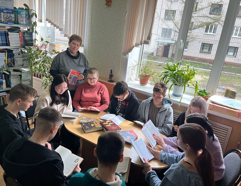 Студенты 3 курса посетили библиотеку