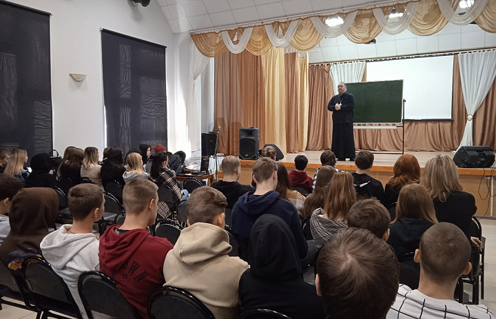 Встреча с настоятелем храма