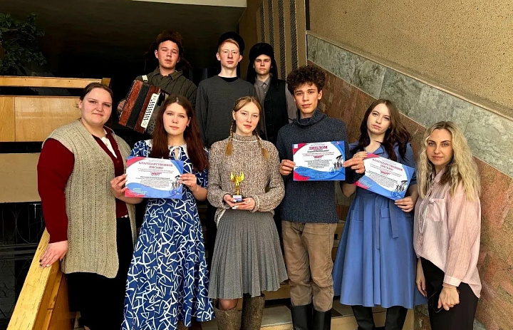 Церемония закрытия IV Окружного фестиваля детских, молодёжных и самодеятельных театральных объединений «МАРТ»