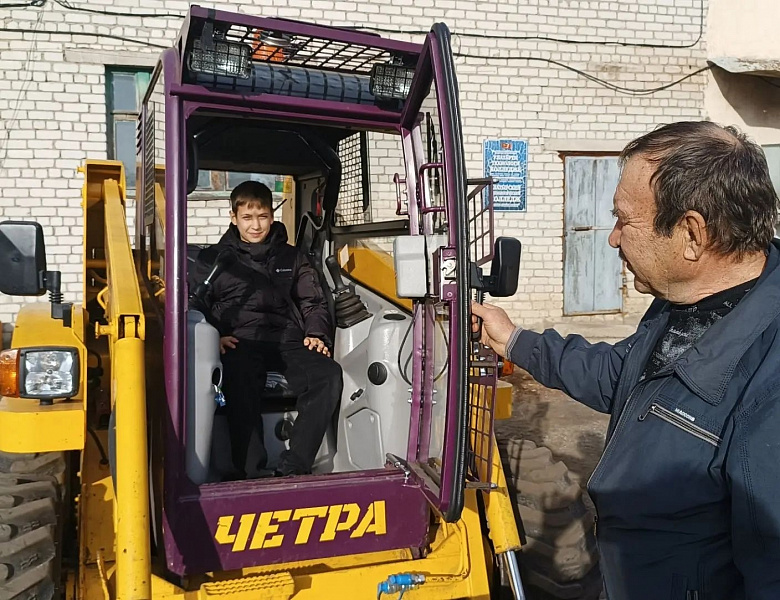 От школьной парты — за руль ЧЕТРА: день профориентации в Алатырском колледже