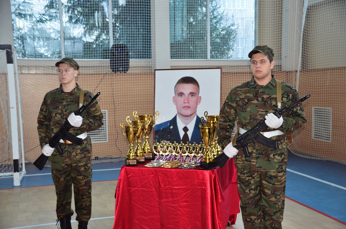 Почетный караул на турнире по волейболу