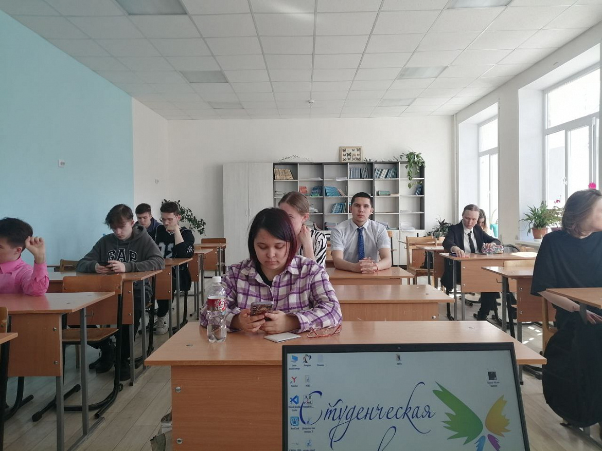 По итогам Республиканской олимпиады по дисциплине  «Иностранный язык»  среди студентов профессиональных образовательных организаций Чувашской Республики