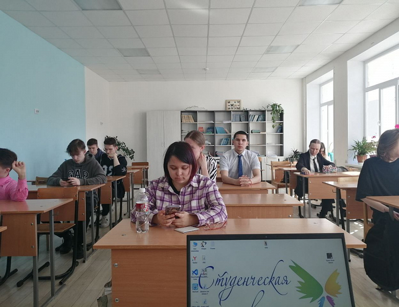 По итогам Республиканской олимпиады по дисциплине  «Иностранный язык»  среди студентов профессиональных образовательных организаций Чувашской Республики