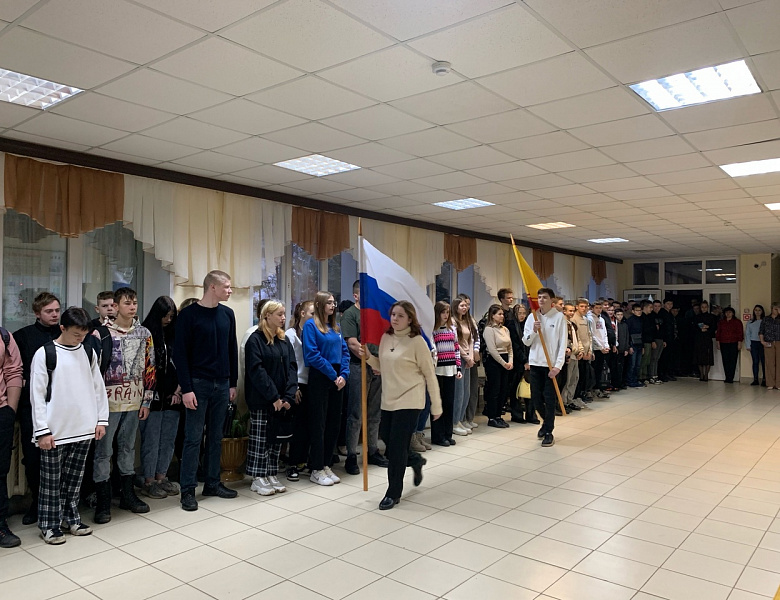 Вынос Государственных флагов  7 и 13 ноября