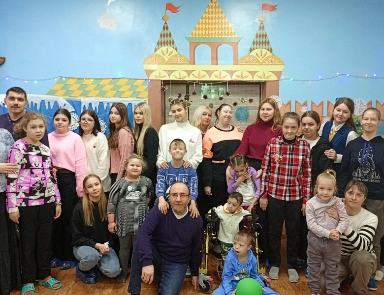 Посетили центр помощи детям-инвалидам