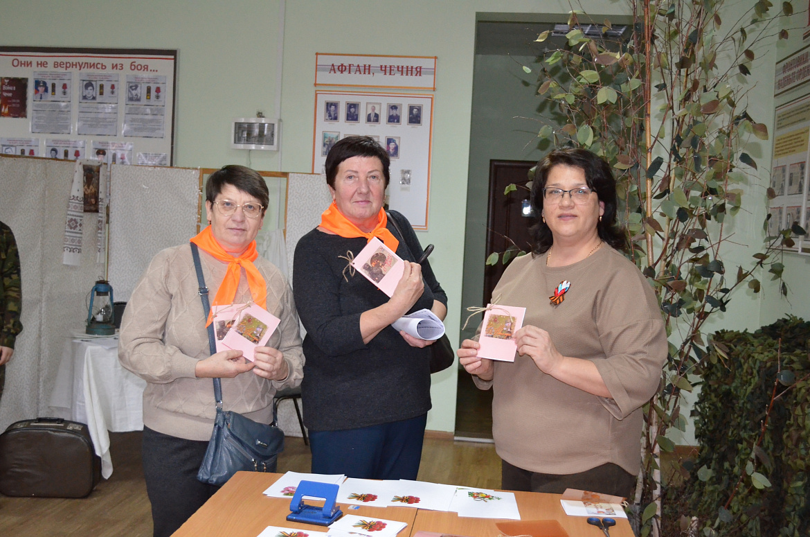 Республиканская акция "Новогодняя открытка солдату" 