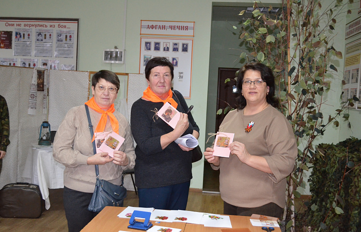 Республиканская акция "Новогодняя открытка солдату" 