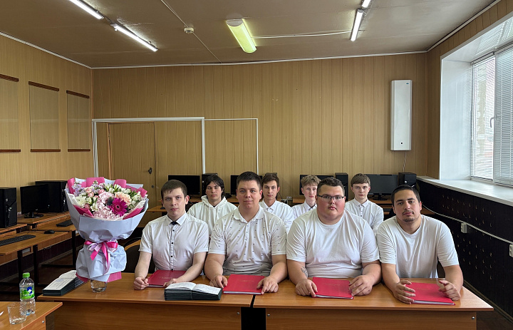 Код победы! Выпускники защищают дипломы!