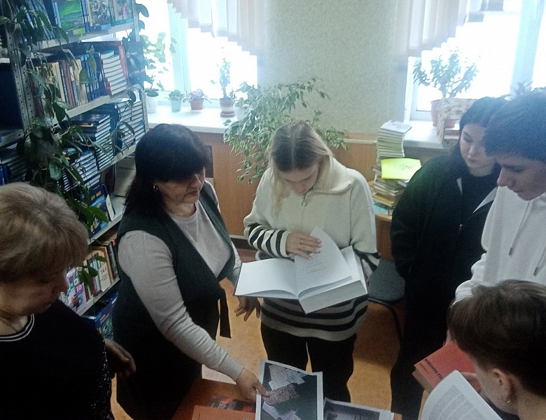  Конкурс. на лучшую книжную выставку. 313 группа