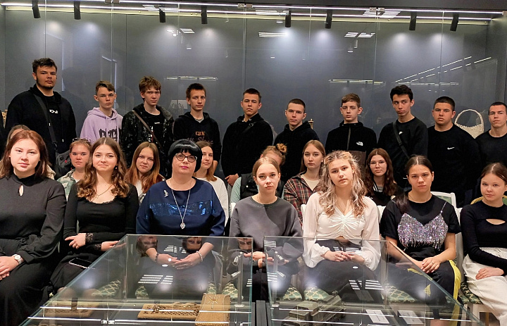 Фотовыставка «Вышитая карта России»