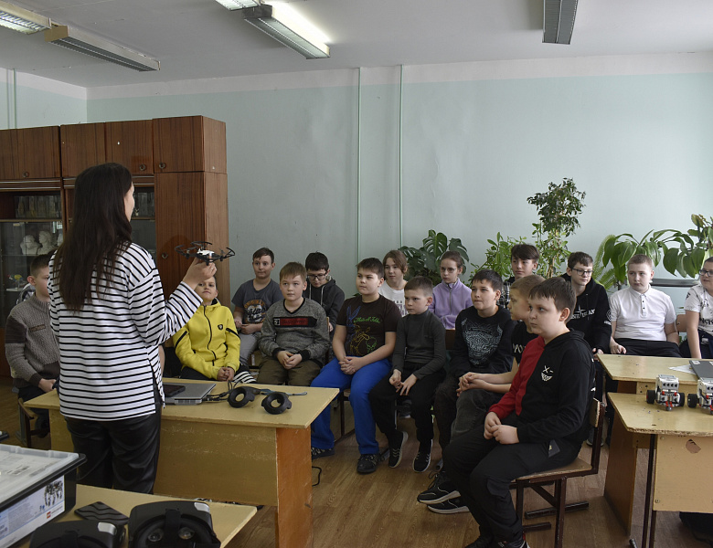  РАННЯЯ ПРОФОРИЕНТАЦИЯ: ОТКРЫТИЕ БУДУЩЕГО ВМЕСТЕ С ШКОЛЬНИКАМИ