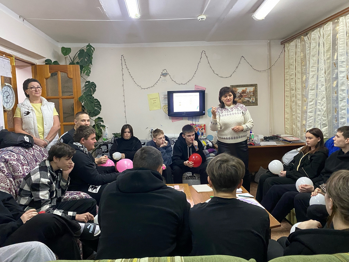  Тренинговое занятие «Мир эмоций» в общежитии