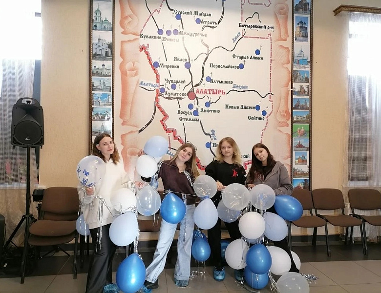 Уборка новогодних украшений
