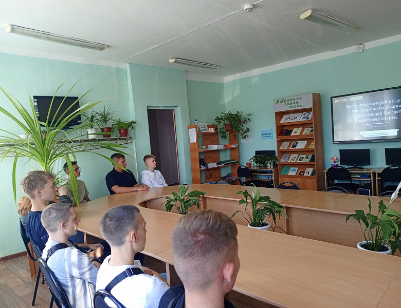 Кинолекторий, посвященный окончанию Второй мировой войны.