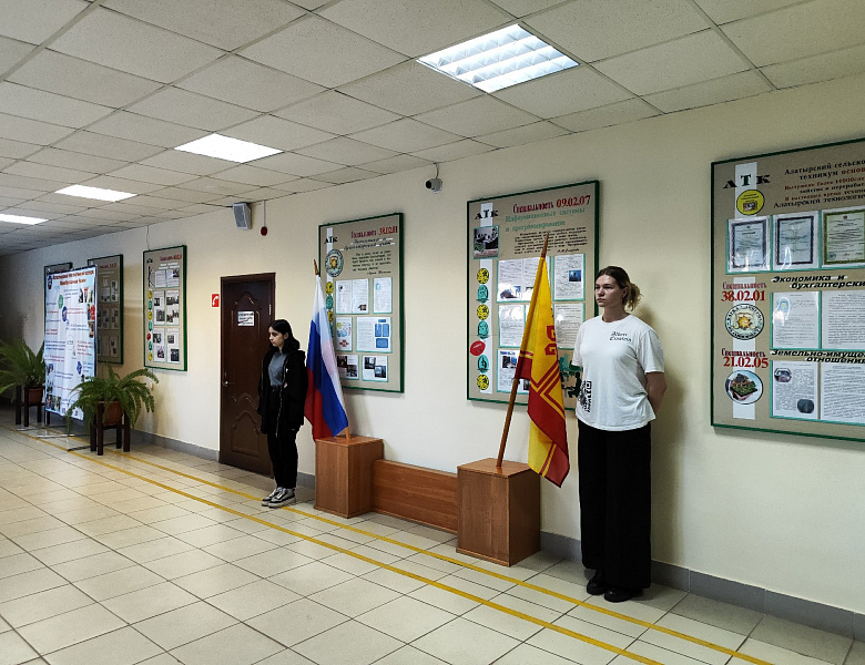 Вынос флагов 18 марта