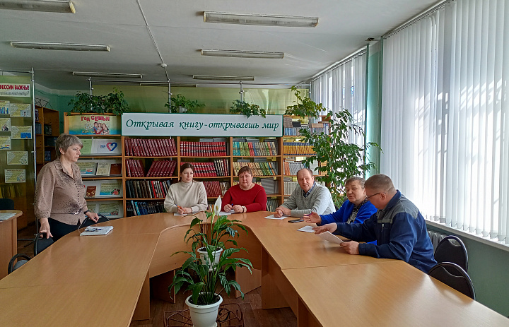 ПЦК по профессиям легкой промышленности, строительства и металлообработки провела очередное заседание
