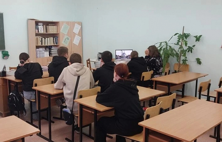 Разговоры о важном.65 лет триумфа. 80 лет космической отрасли.Ко Дню космонавтики