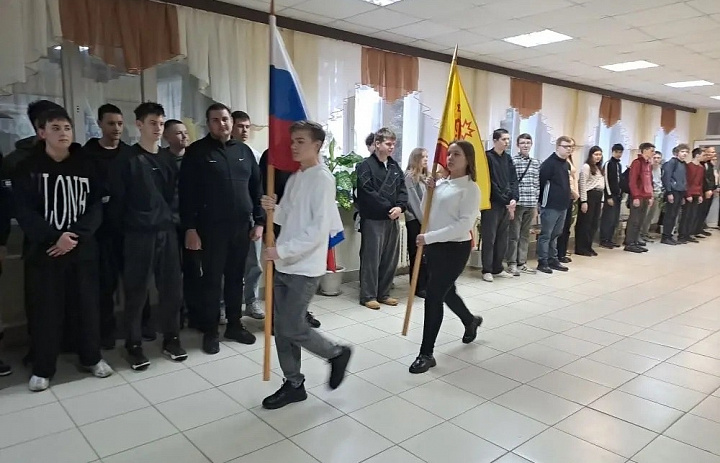Вынос флагов 20 апреля