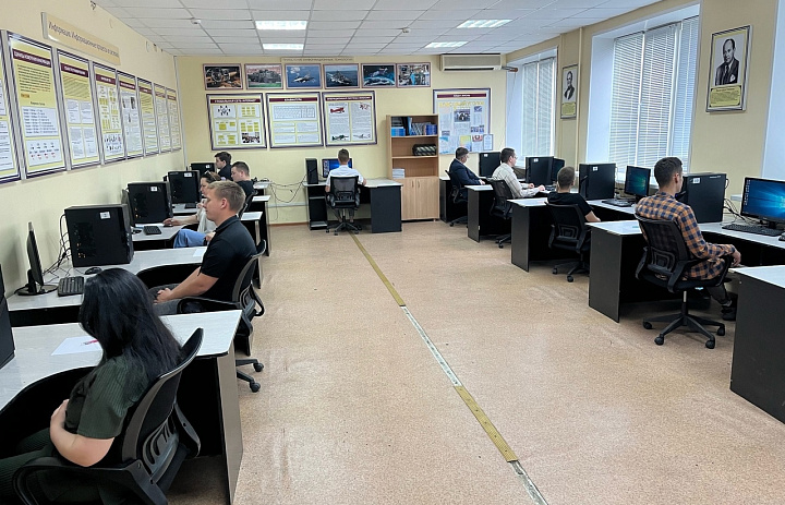Завершился демонстрационный экзамен для студентов группы 412