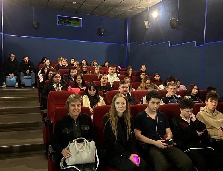 Поход на фильм «Хоккейные папы»