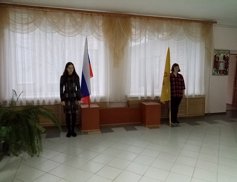 Вынос Государственных флагов  7 и 13 ноября