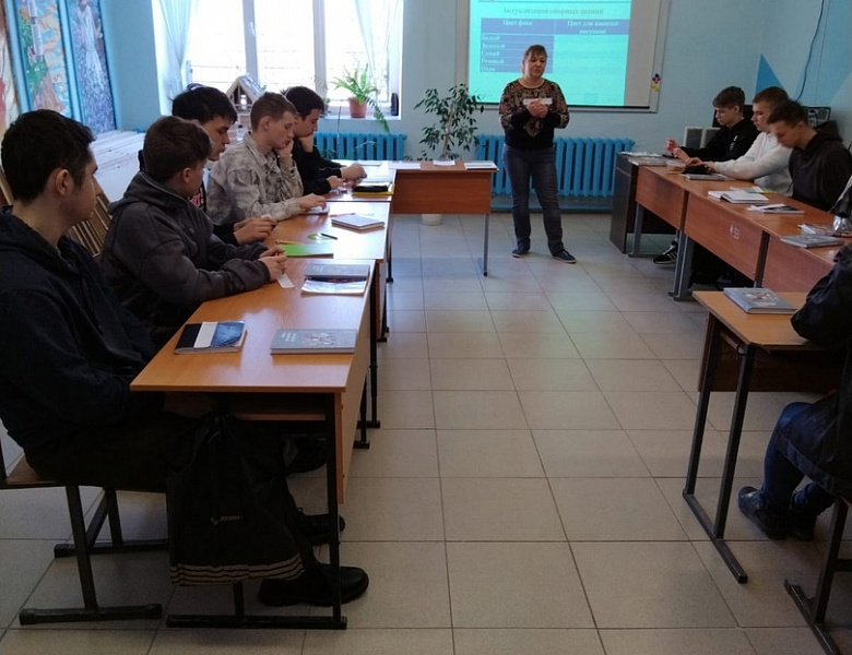 Открытые занятия на тему «Отделка поверхностей по трафарету» 