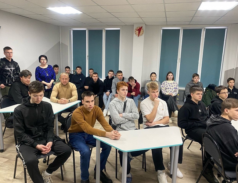 Встреча с уроженцем города Алатырь, проходящим обучение в одном из военных ВУЗов