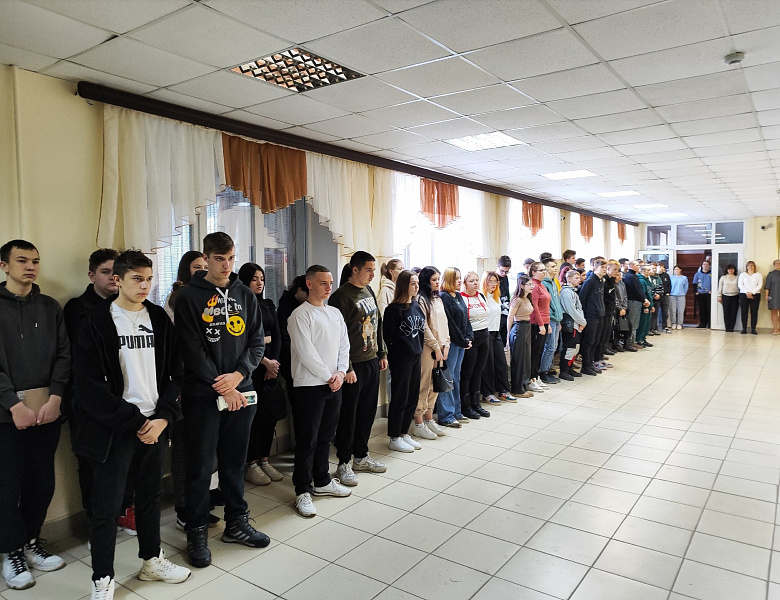 Вынос флагов 25 марта