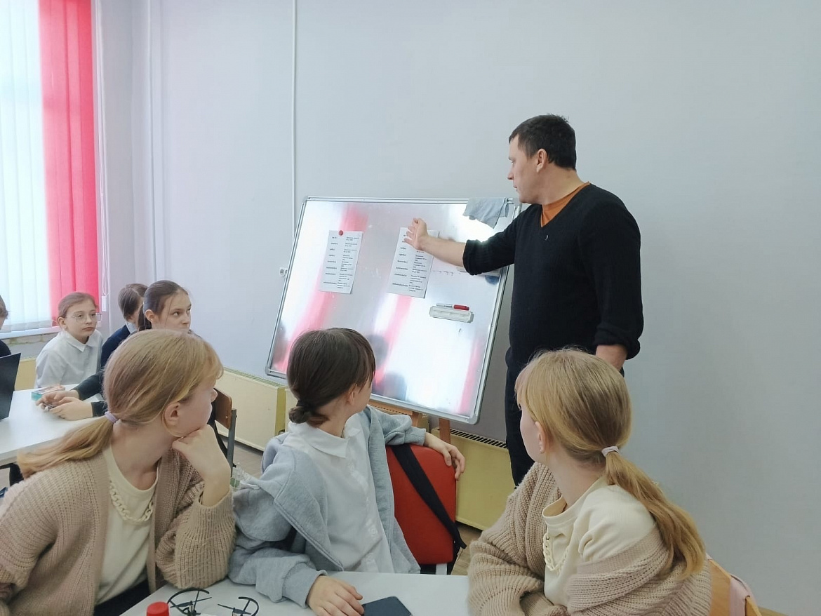 Мобильный технопарк "Кванториум" продолжает свою работу в МБОУ "СОШ №7" г.Алатырь ЧР