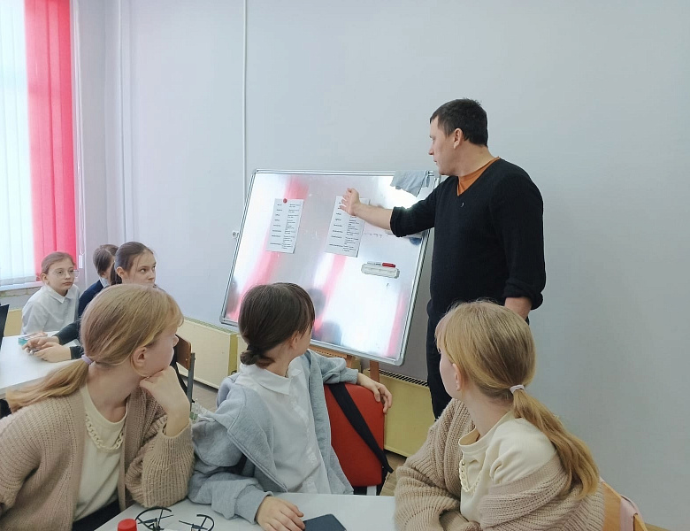 Мобильный технопарк "Кванториум" продолжает свою работу в МБОУ "СОШ №7" г.Алатырь ЧР