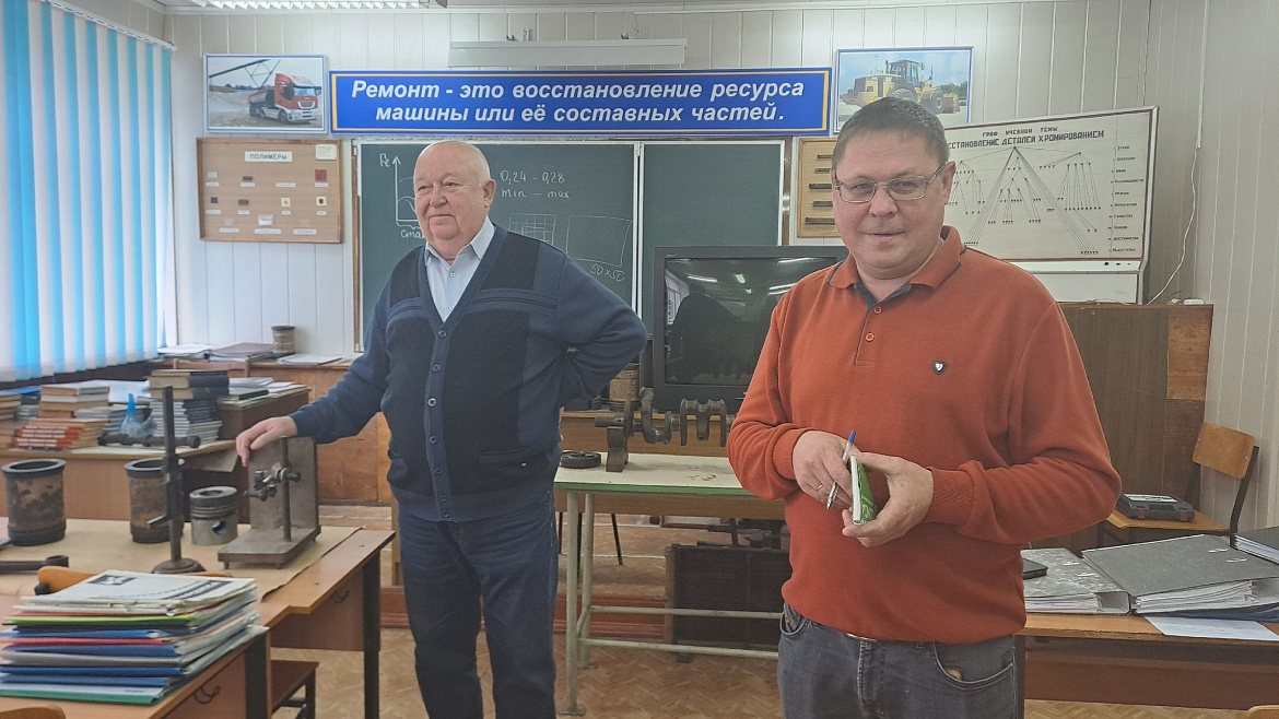 Студенты  колледжа осваивают  профессию «Сварщик ручной дуговой сварки плавящимся покрытым электродом»