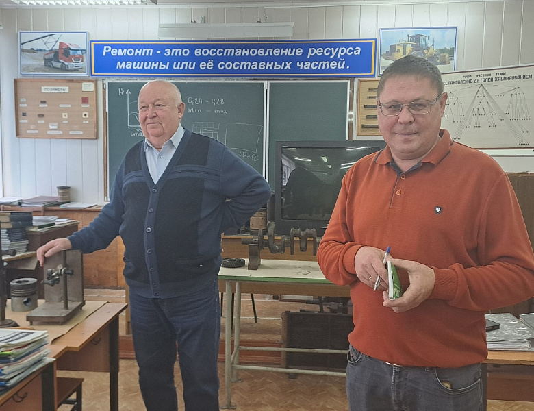 Студенты  колледжа осваивают  профессию «Сварщик ручной дуговой сварки плавящимся покрытым электродом»
