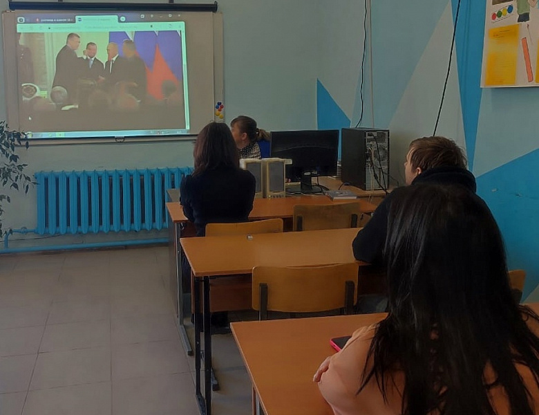 Разговоры о важном на тему: «КРЫМ И СЕВАСТОПОЛЬ: 10 ЛЕТ В РОДНОЙ ГАВАНИ»