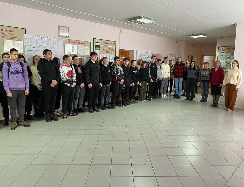 Вынос флагов 11 марта