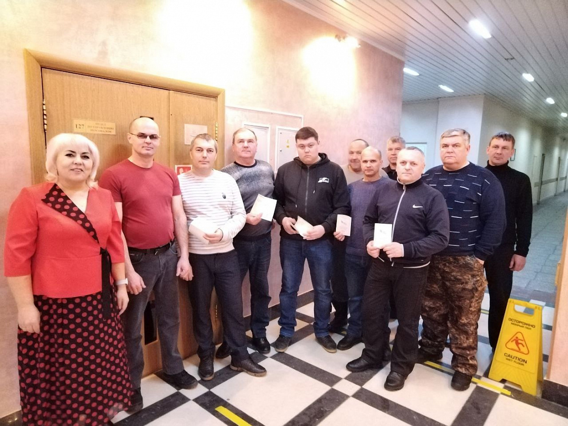 Вручение свидетельств о повышении квалификации «Профессиональное мастерство водителей транспортных средств»