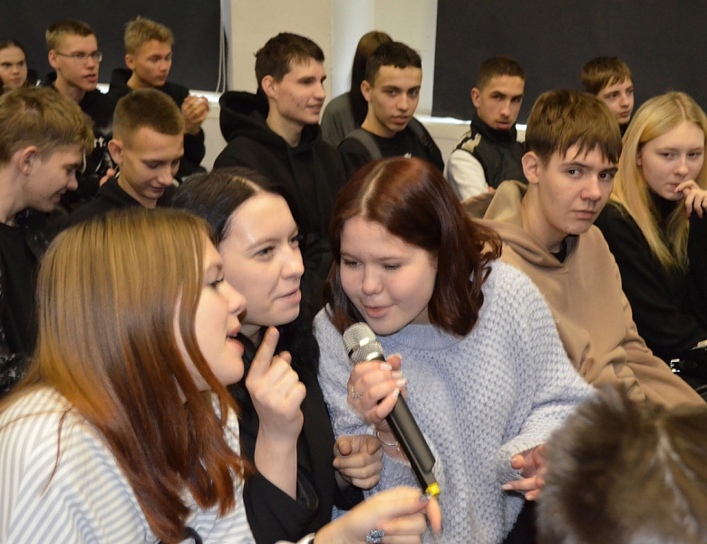Игра между студентами и преподавателями в День студента